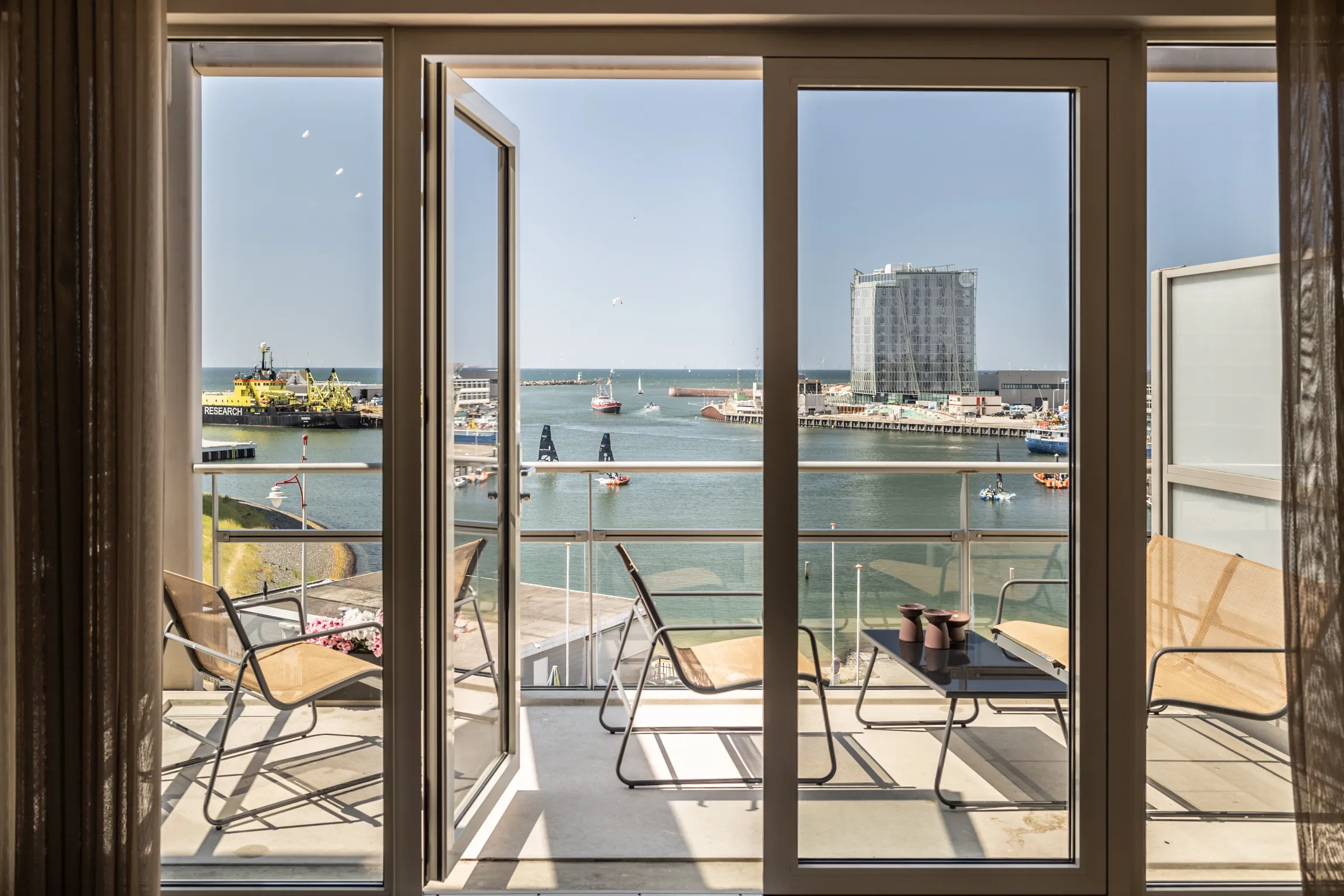 City by the sea: living the coastal vibe in Scheveningen at BizStay Harbour